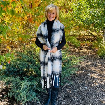 Royal City Nursery-Ontario-Tsuga’s Ultimate Fashion and Decor Gift Guide-Chunky Knit Scarves