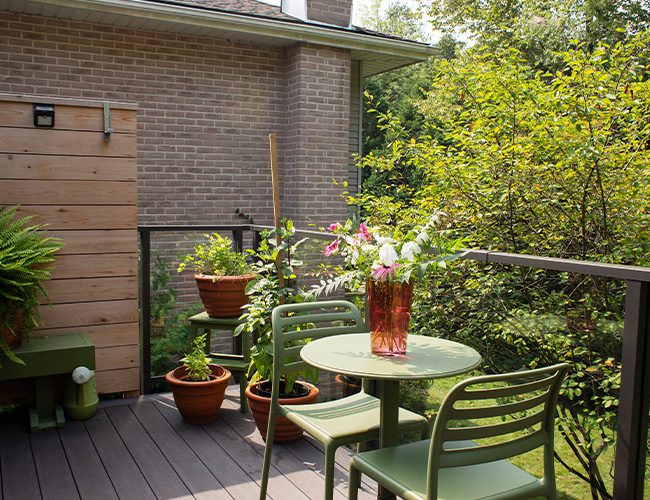 Royal City Nursery-Ontario-Early Landscaping Consultation Benefits and Inspiration-EATING AREA
