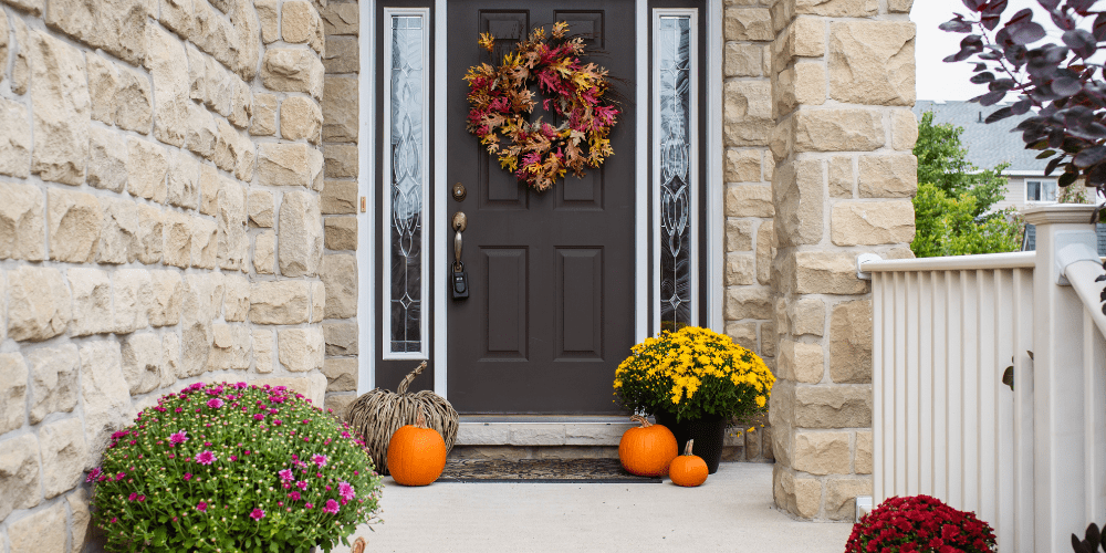 Royal City Nursery-Guelph Ontario-Landscaping for Fall-pumpkins and mums doorstep